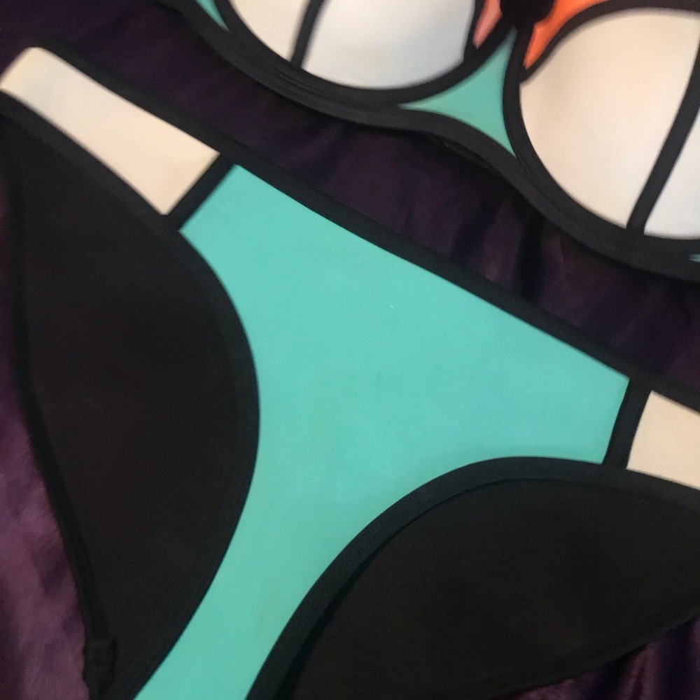 TRUANGL poppy bikini - Picture 2 of 6